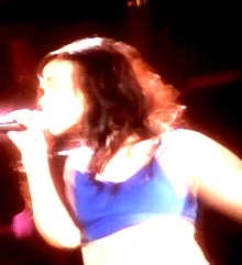 Sur le bois du volant